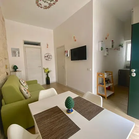 Casa Vacanze: Eureka * オストゥーニ